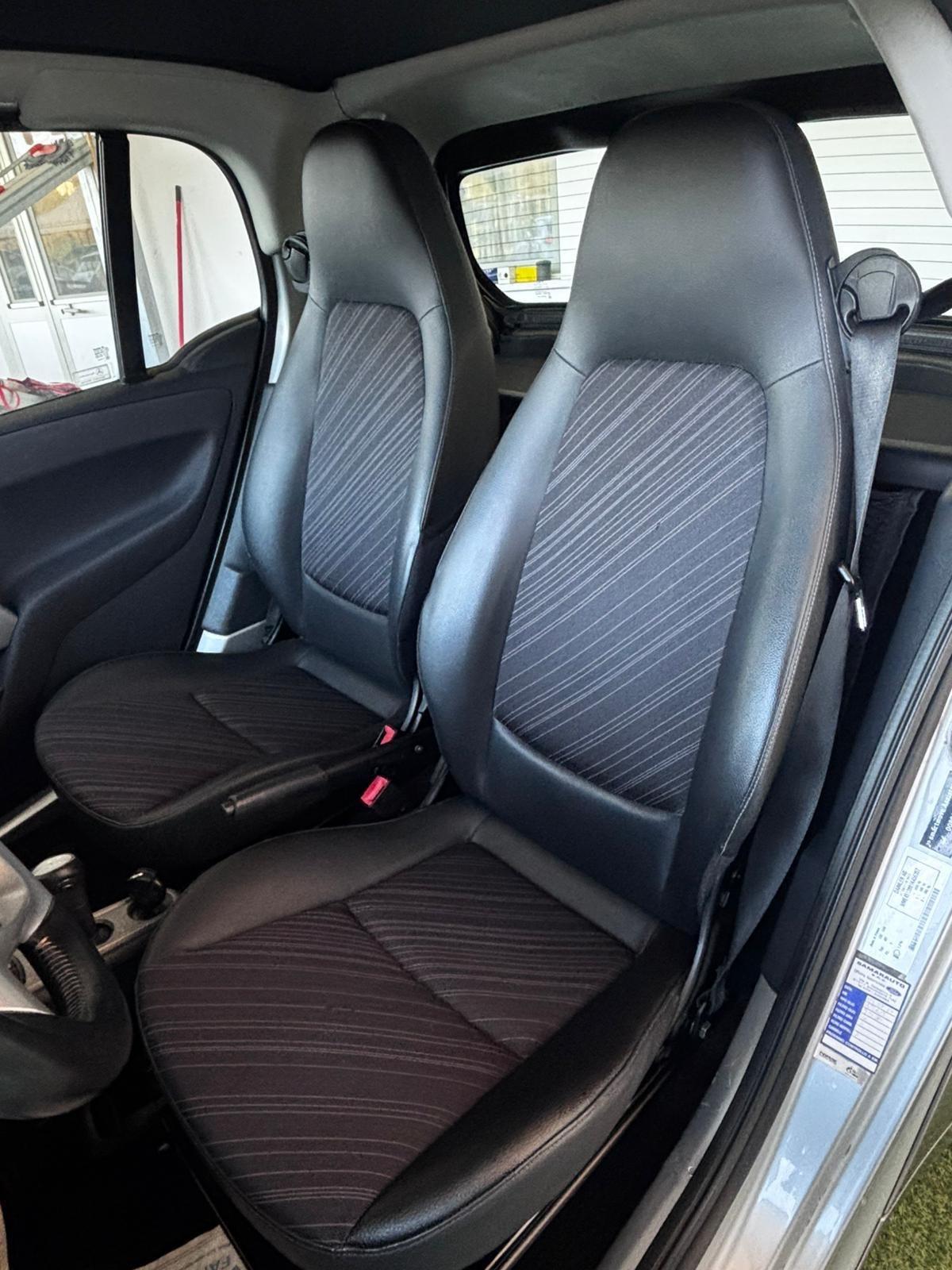 Smart ForTwo 52 kW MHD coupé White Tailor Made