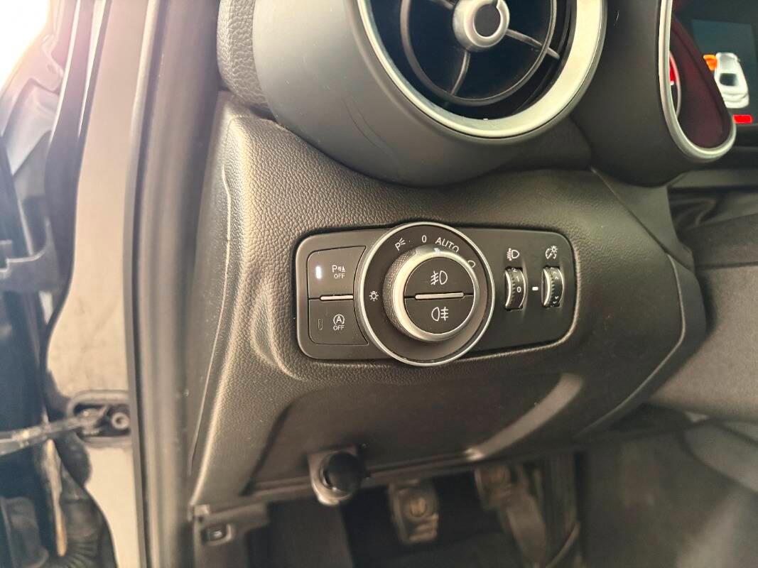 Alfa Romeo Giulia 2.2 t Super 180cv