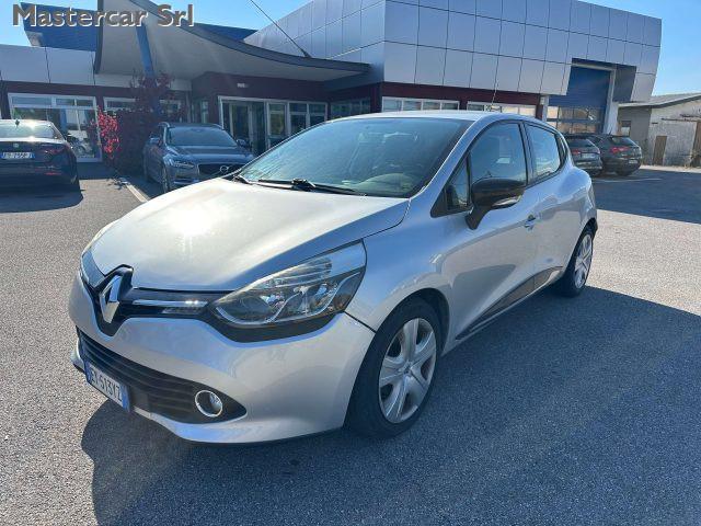 RENAULT Clio Clio 5p 1.2 Costume National 75cv tg. EY513YZ