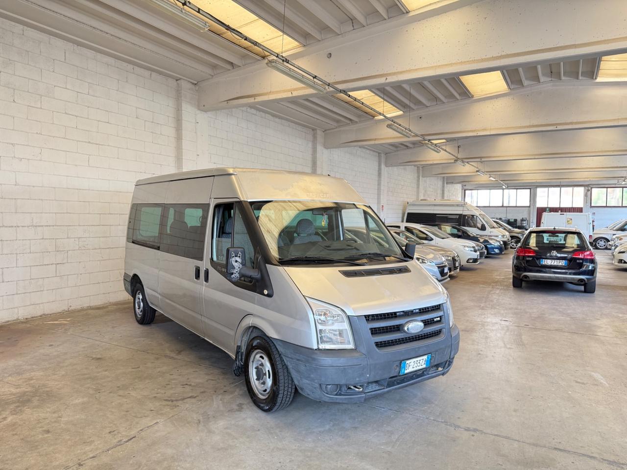 Ford Transit/Tourneo/Bus Transit 9 posti passo lungo