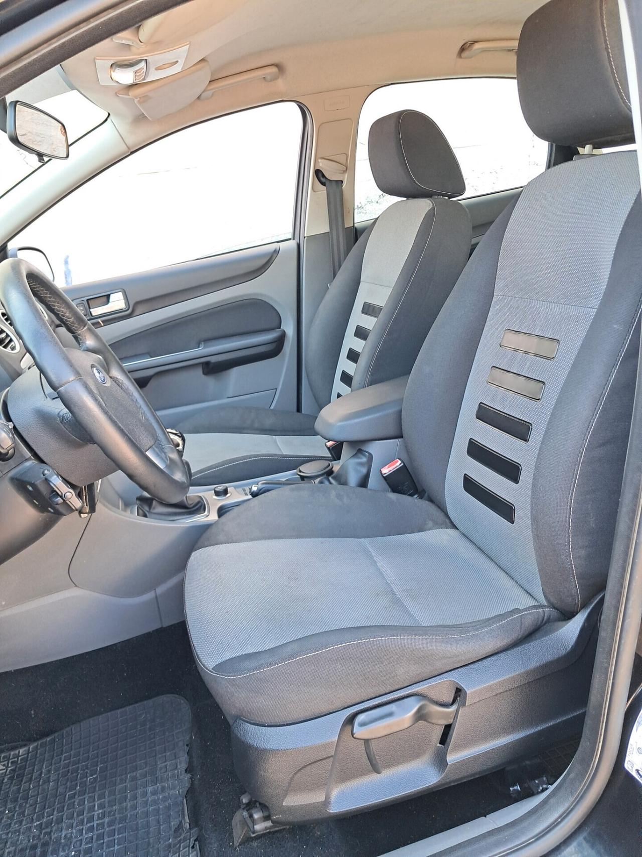 Ford Focus 1.6 TDCi 110cv Titanium