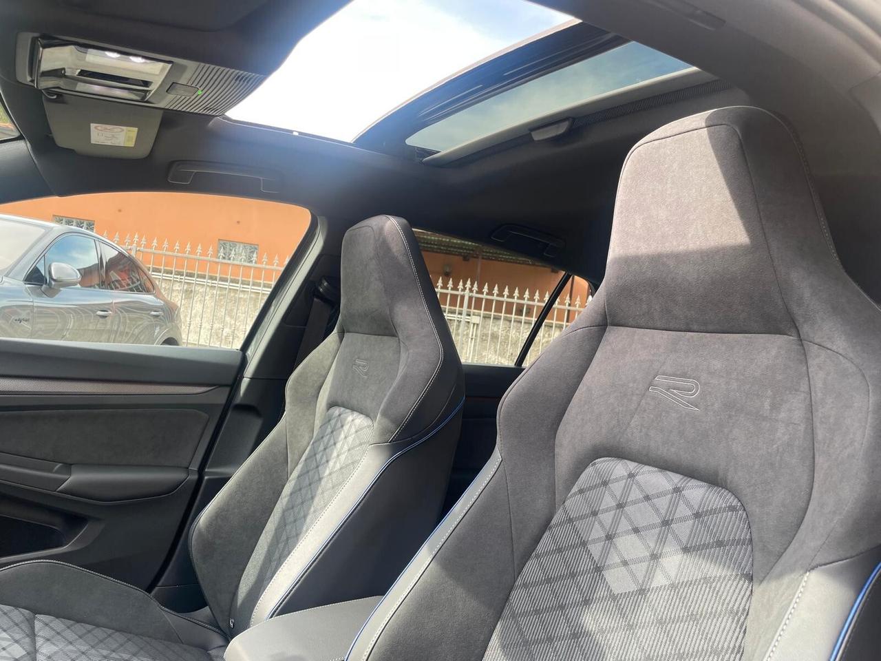 Volkswagen Golf 2.0 TDI 150 CV DSG SCR R-Line