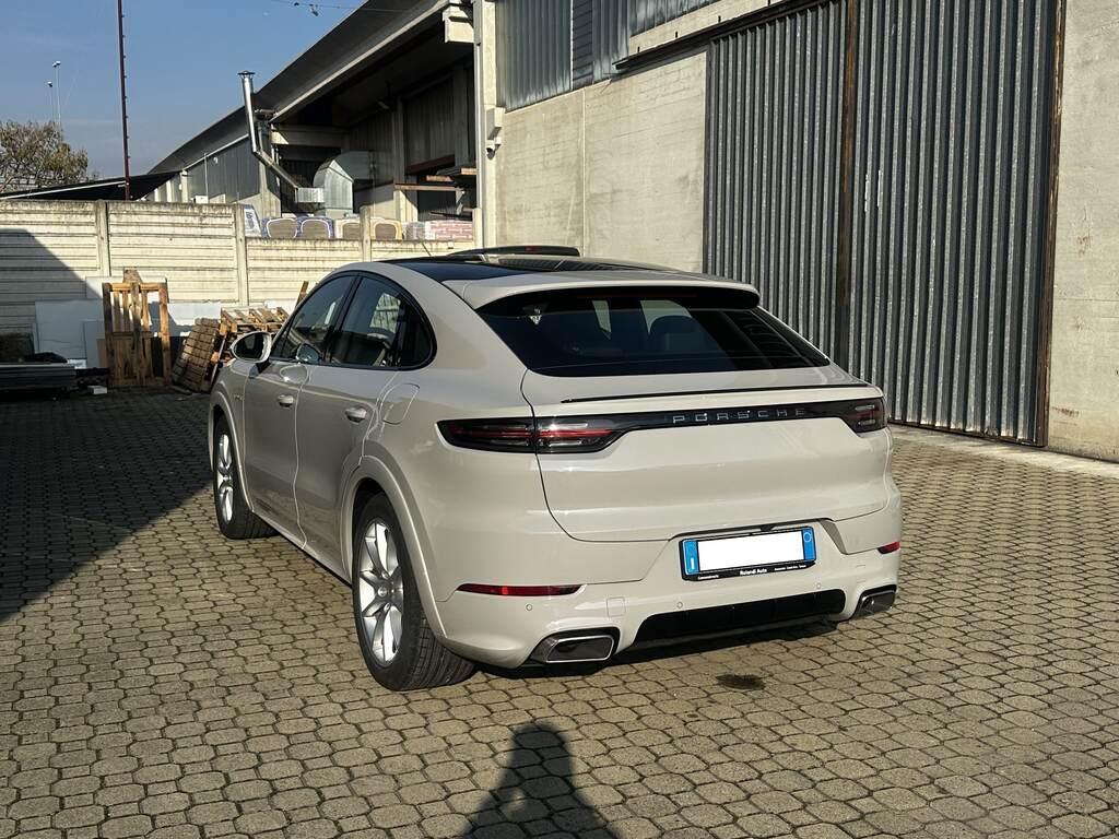 Porsche Cayenne Coupe 3.0 E-Hybrid Tiptronic