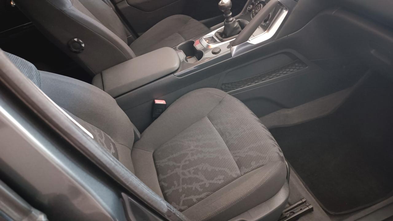 Peugeot 3008 1.6 HDi 115CV Style