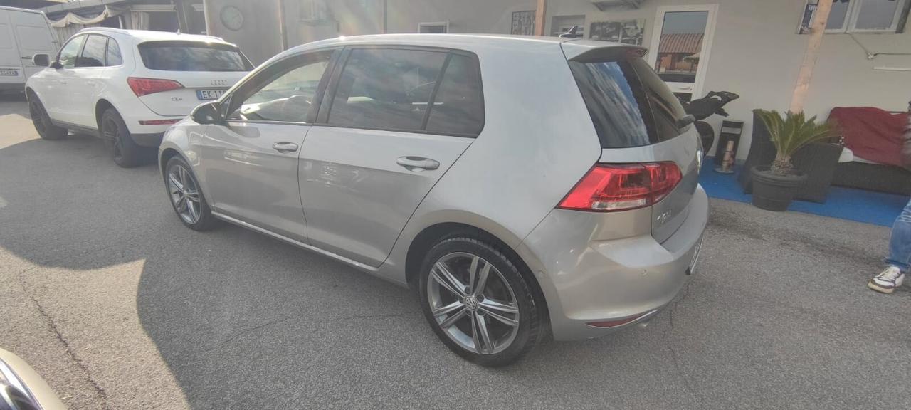 Volkswagen Golf 2.0 TDI DSG 5p. Highline BlueMotion Technology