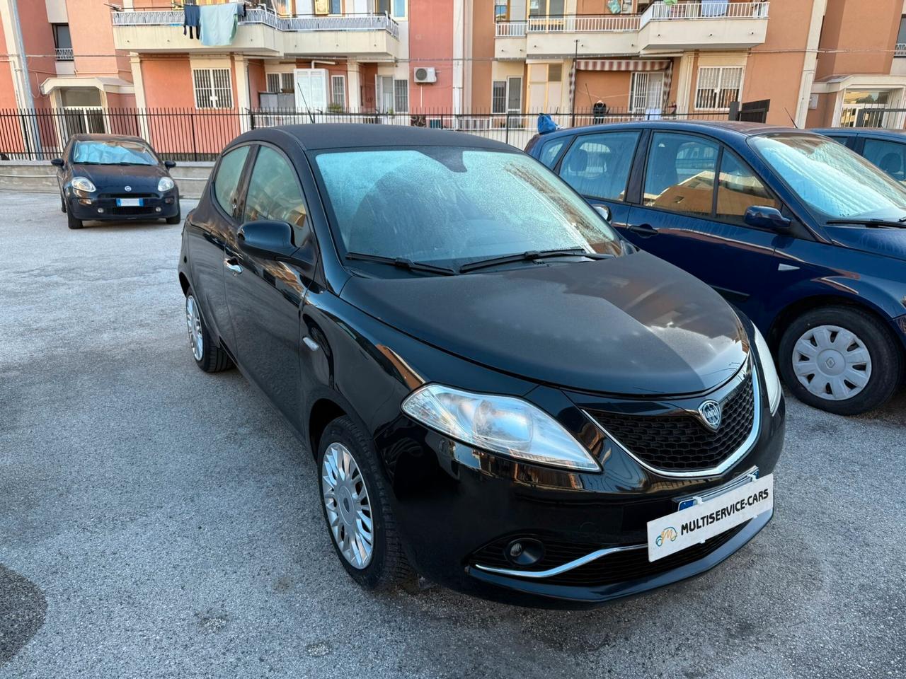 Lancia Ypsilon 1.2 69 CV 5 porte Gold