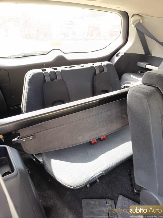 MITSUBISHI Outlander 2.0 DI-D Instyle 7 p.ti DPF