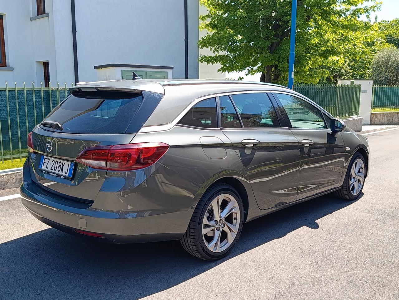 Opel Astra 1.5 CDTI 122 CV S&S Sports Tourer Ultimate