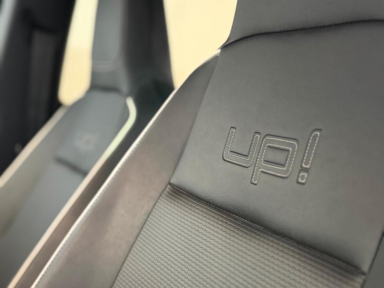 Volkswagen up! 1.0 5p. Versione STREET