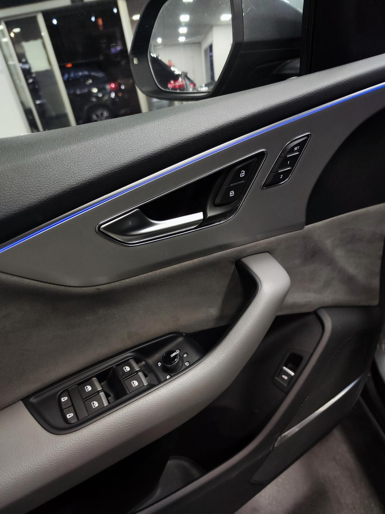 Audi Q8 50 TDI 286 CV quattro tiptronic S Line Tetto Matrix Night