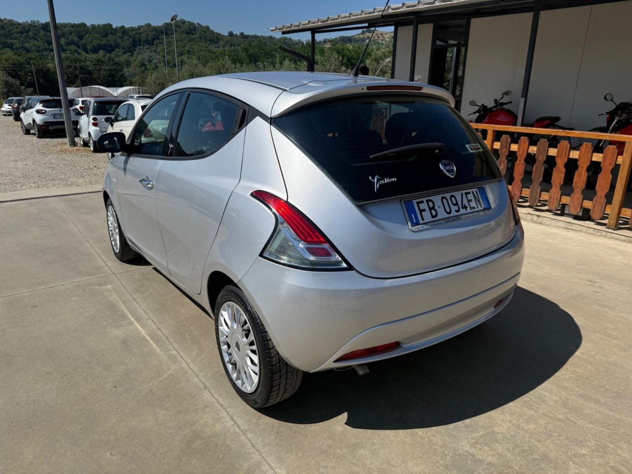 Lancia Ypsilon 1.3 MJT 16V 95 CV 5 porte 12/2015