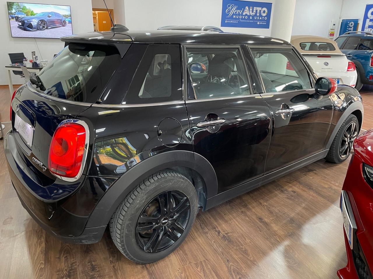 MINI 1.5 COOPER D 5Porte Automatica - 2015