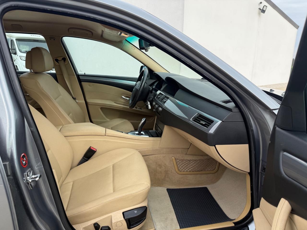 Bmw 520I Touring Futura E61