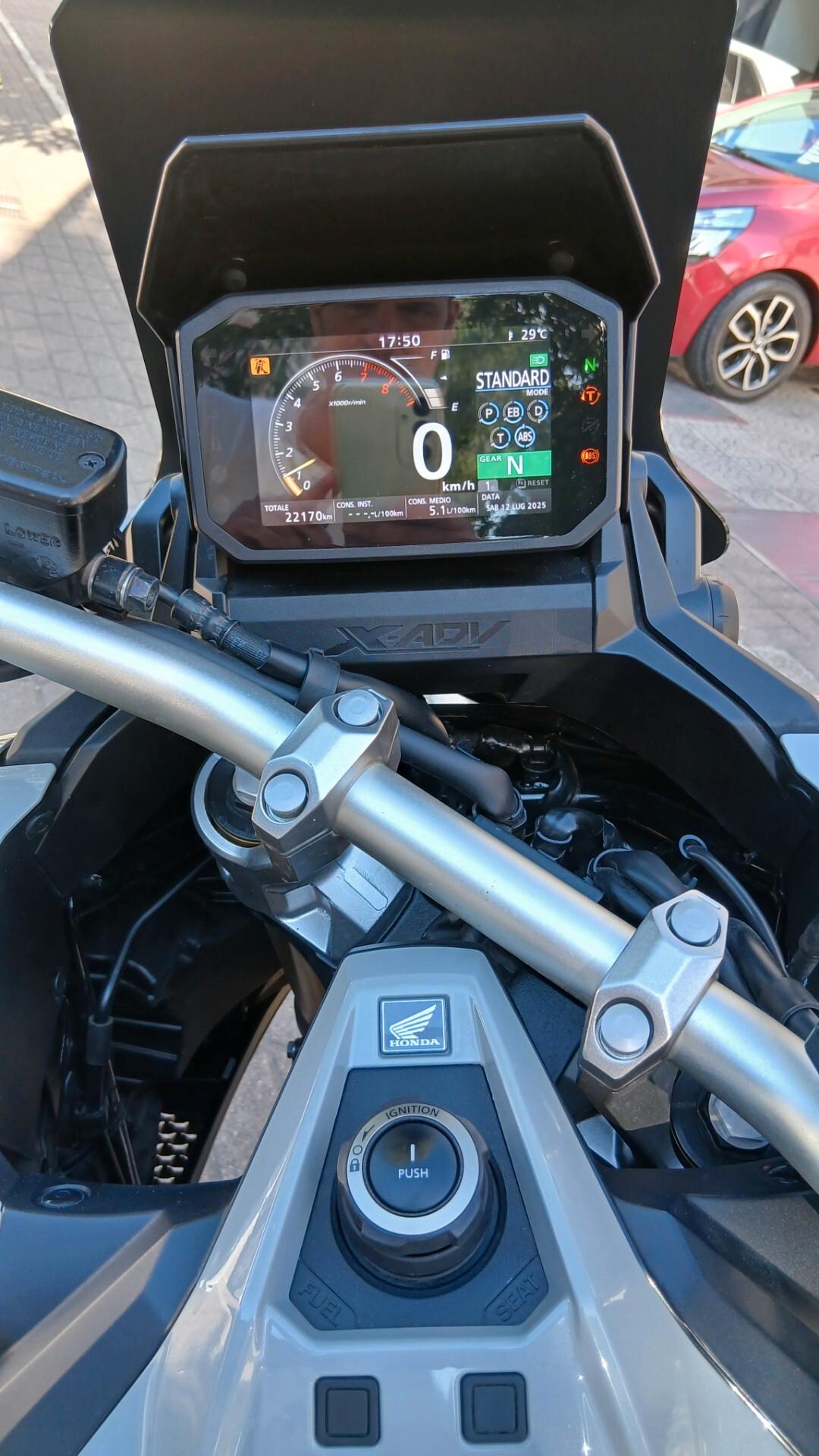 Honda X-ADV 750 PARI AL NUOVO