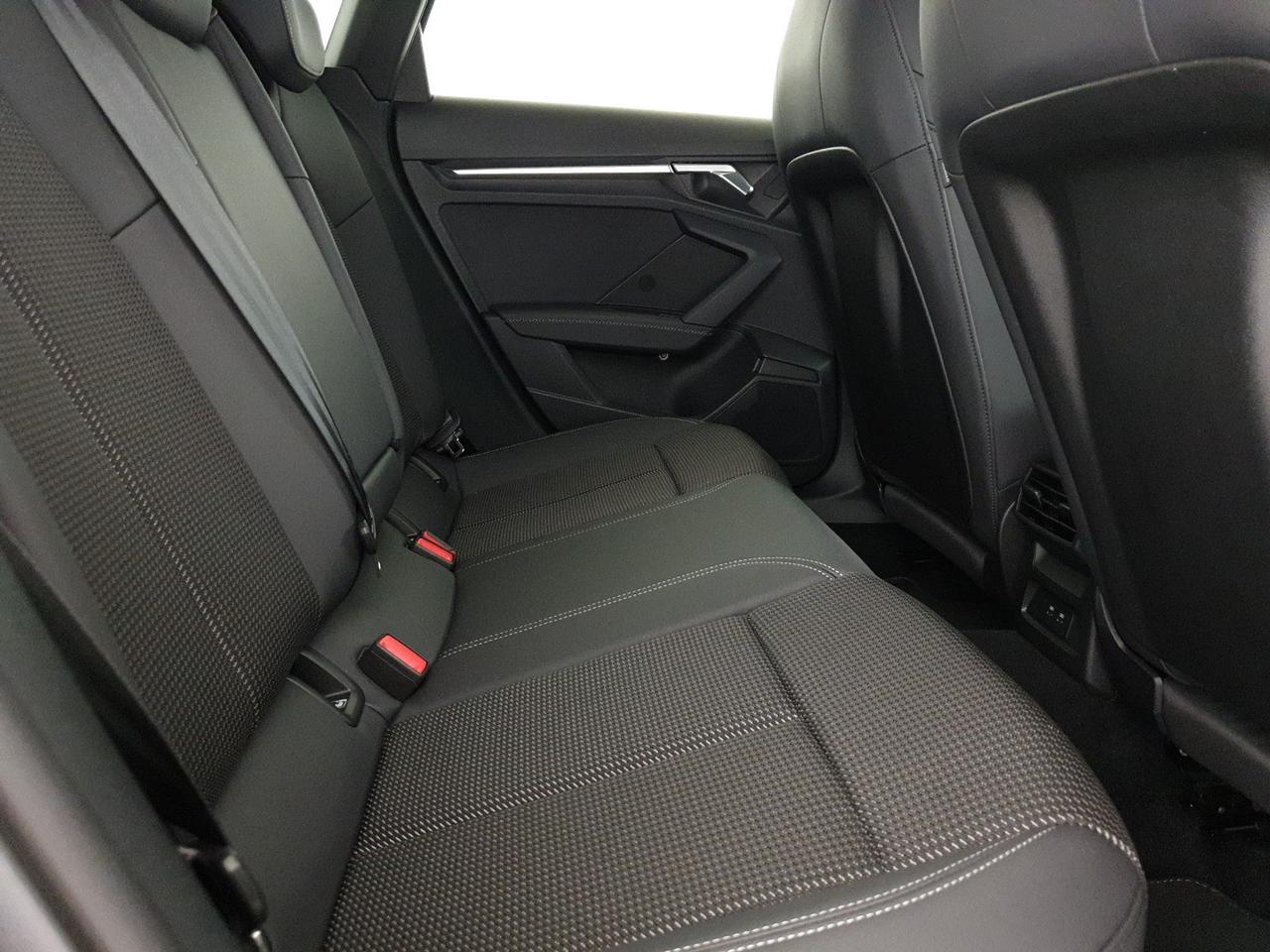 Sportback 35TDI 150CV S tronic Identity Black