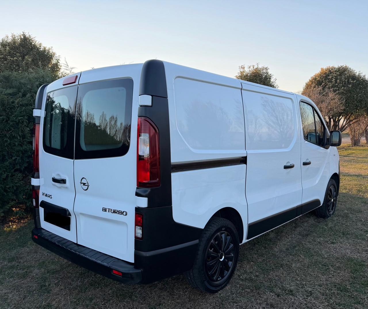 OPEL VIVARO 1.6 DCi NEOPATENTATI