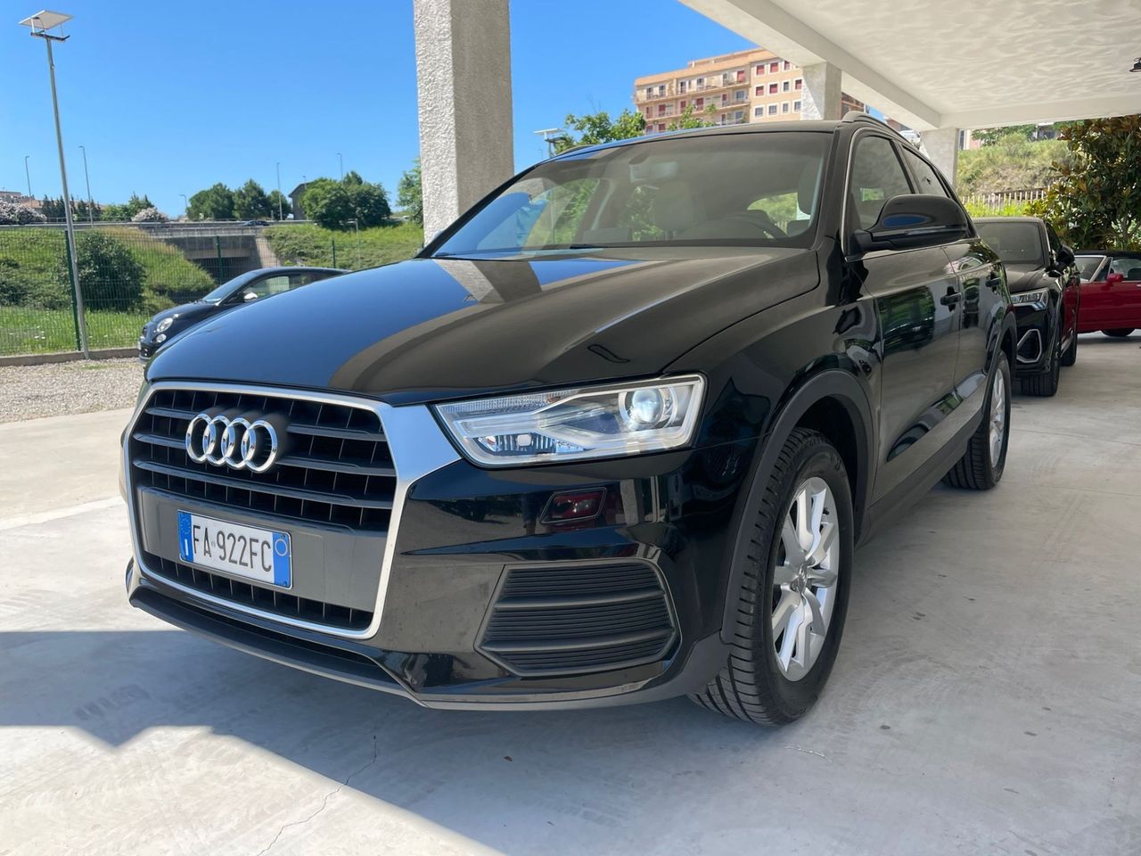 Audi Q3 2.0 TDI 120 CV Business