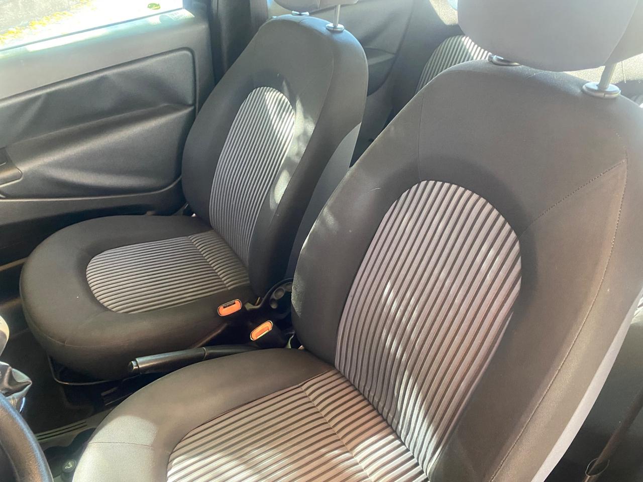 Lancia Ypsilon 1.3 MJT 75 CV Argento