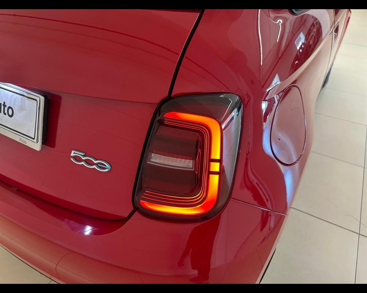 FIAT 500e - 500e Berlina 23,8 kWh Red