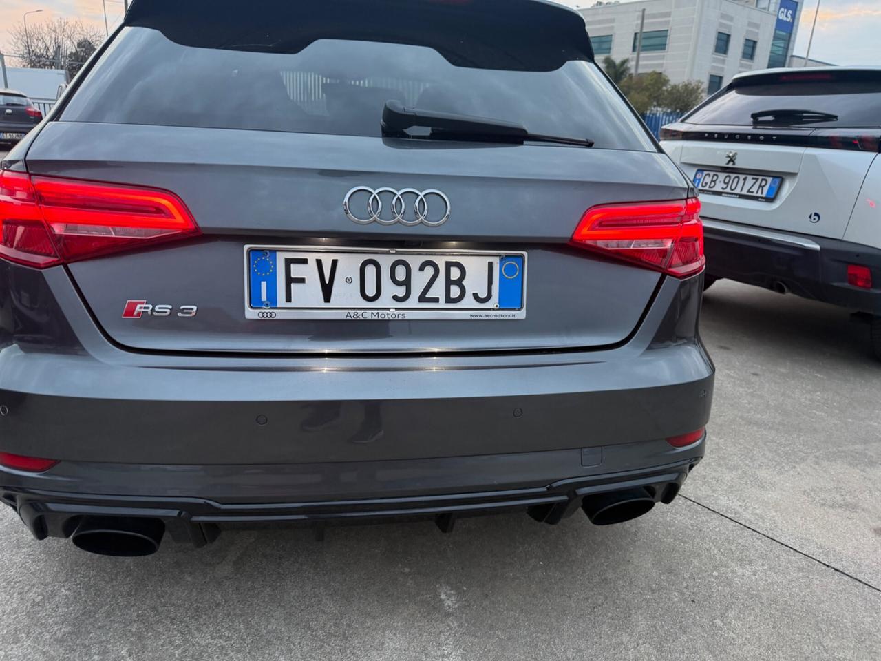 Audi A3 RS 3 Sedan TFSI quattro S tronic
