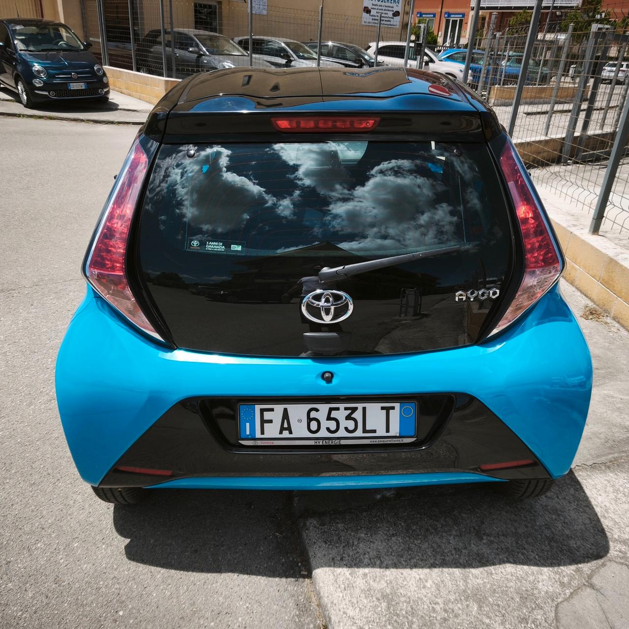 Toyota Aygo 1.0 VVT-i 69 CV 5 porte x-cool