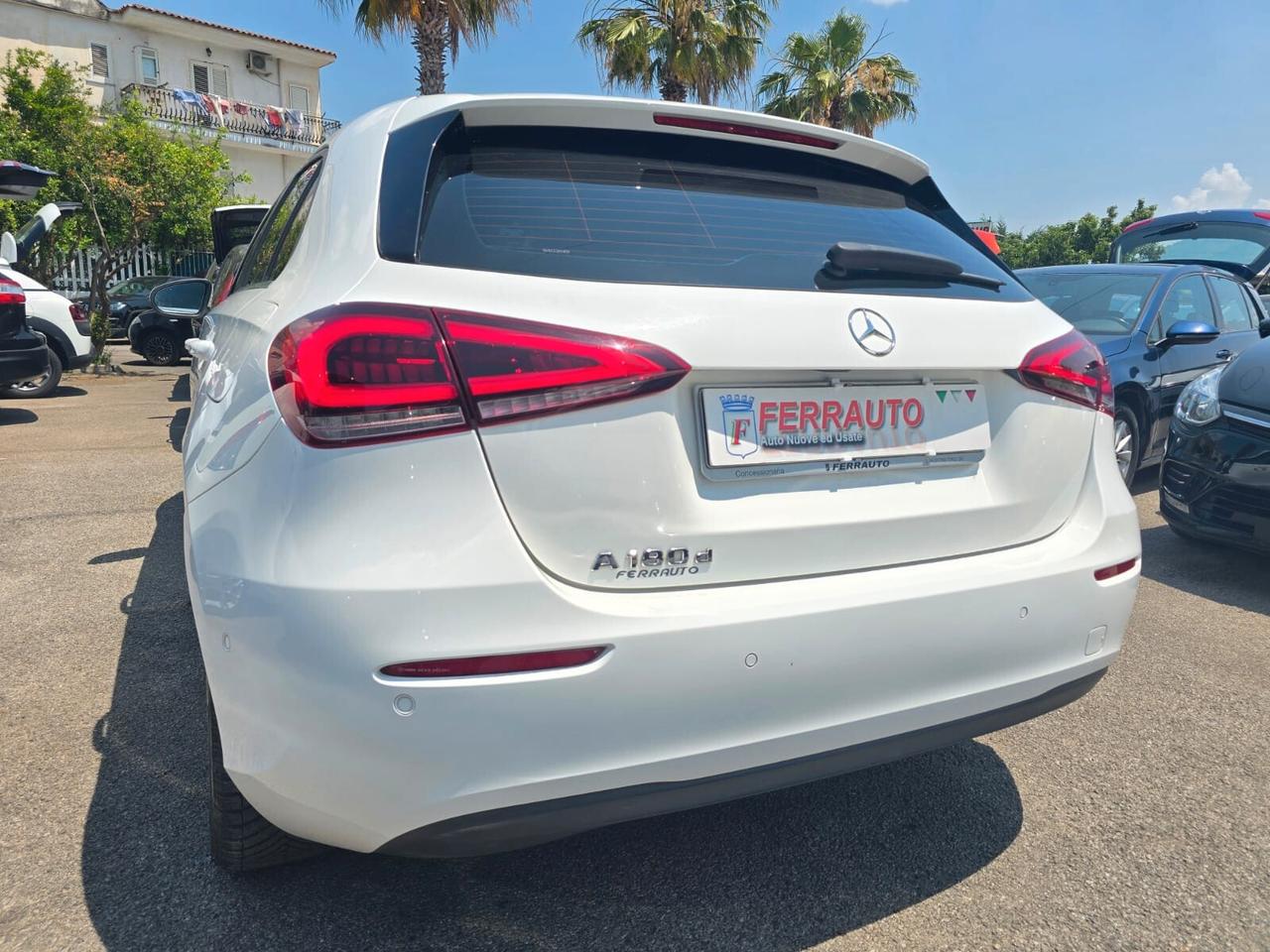 MERCEDES A180CDI 115CV SPORT PACK LUCI