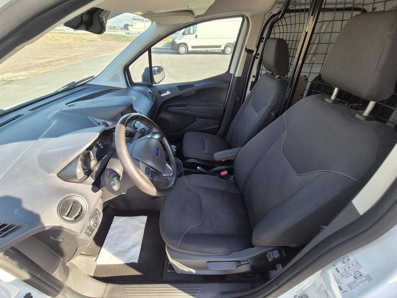 FORD TRANSIT COURIER