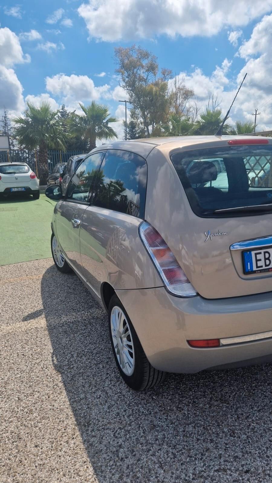 Lancia Ypsilon 1.2 Argento