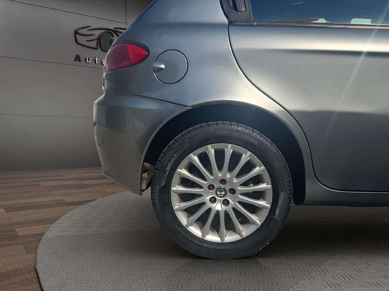 Alfa Romeo 147 - 5 Porte 5p 1.9 jtd Murphy&Nye 120cv