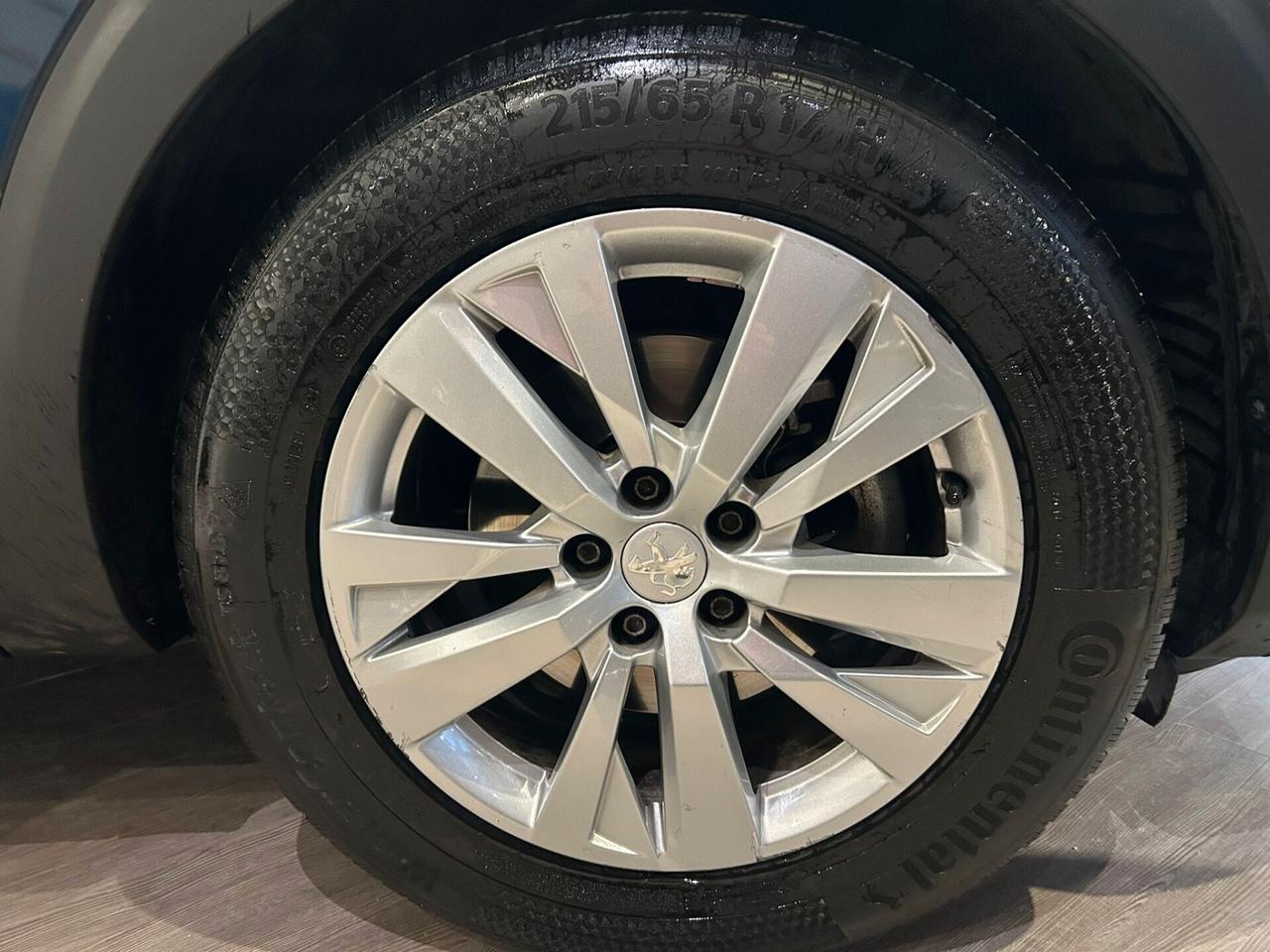 Peugeot 3008 BlueHDi 130 S&S EAT8 Active Pack