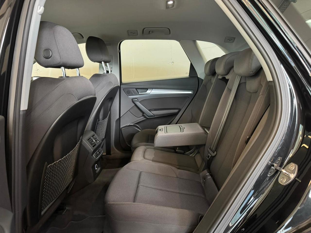 Audi Q5 35 TDI quattro S tronic Business Sport