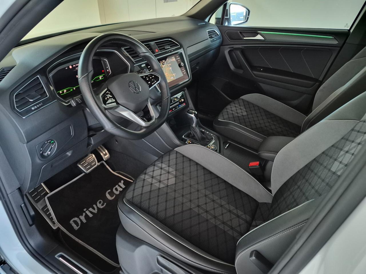 Volkswagen Tiguan ALLSPACE 2.0 TDI R-LINE 4MOTION 7 POSTI DSG LED NAVI APPLE CAR PLAY/ANDROID AUTO 360° ACC C.19 WIRELESS AMBIENT LIGHT