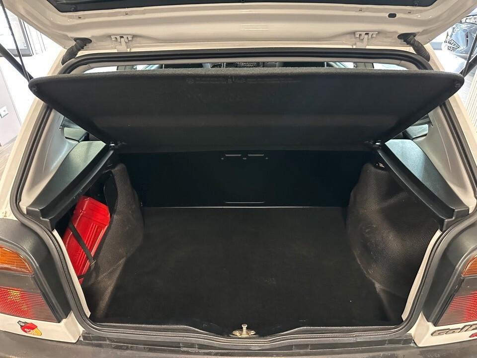 Volkswagen Golf GTI 2.0 16v 3p - ASI CRS
