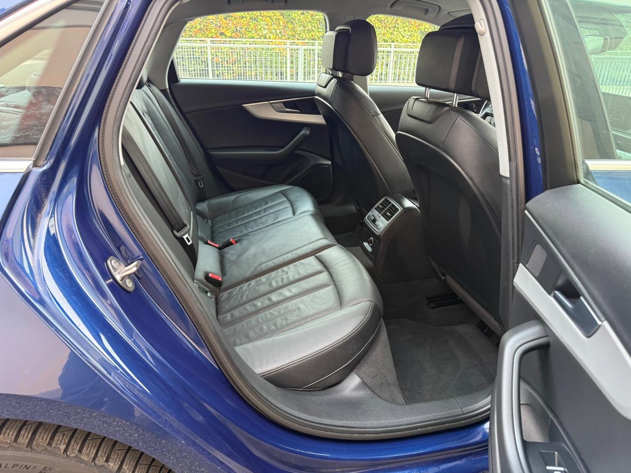 Audi A4 3.0 TDI S tronic Quattro Sport.