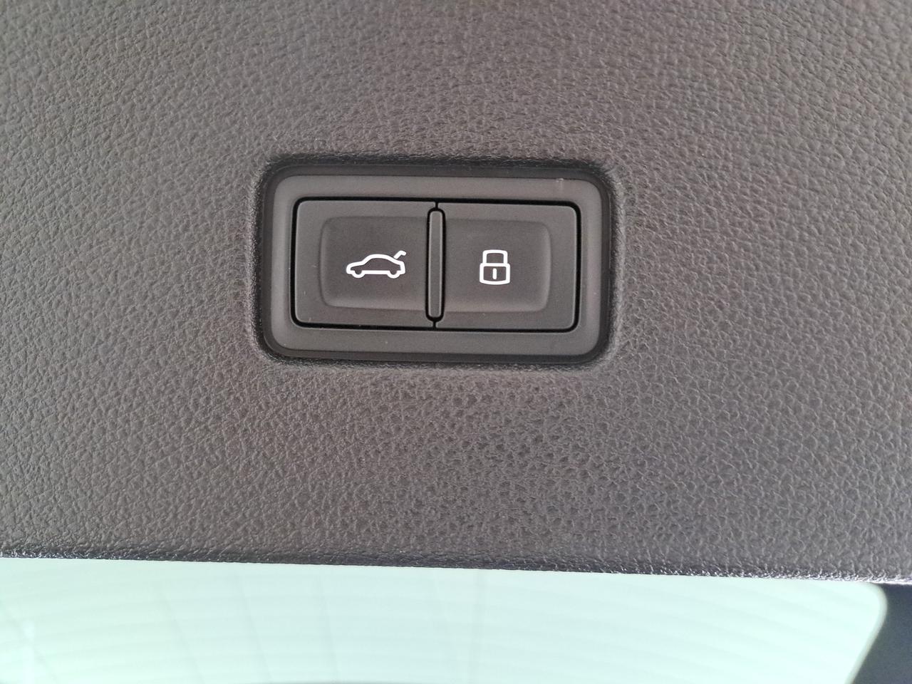 Audi Q8 3.0 tdi mhev s line edition quattro 231cv tiptronic