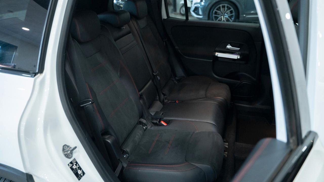 Mercedes-benz GLB 200 D PREMIUM PLUS AMG TETTO PACK LUCI XENO NAVI FULL OPTIONAL