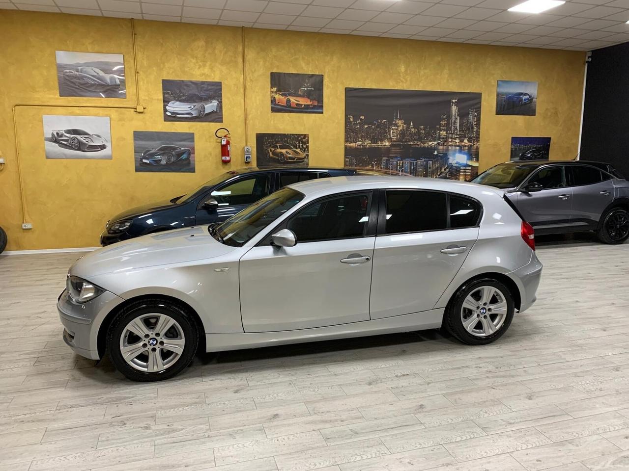 BMW 118d 143 cv “RESTYLING/LED/SENSORI PARK”-2009