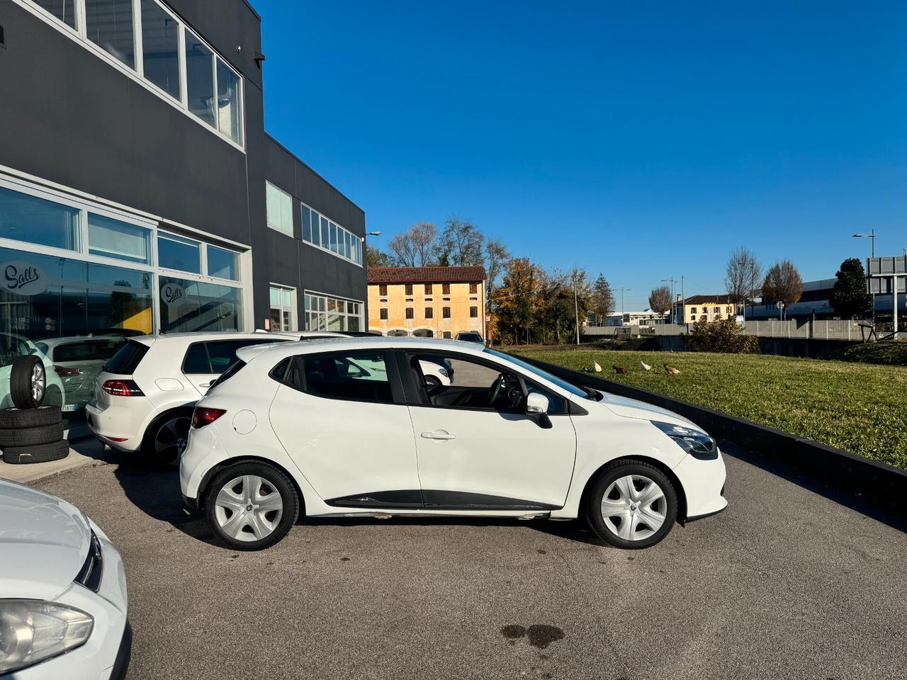 Renault Clio 1.2 75CV 5 porte NEOPATENTATI