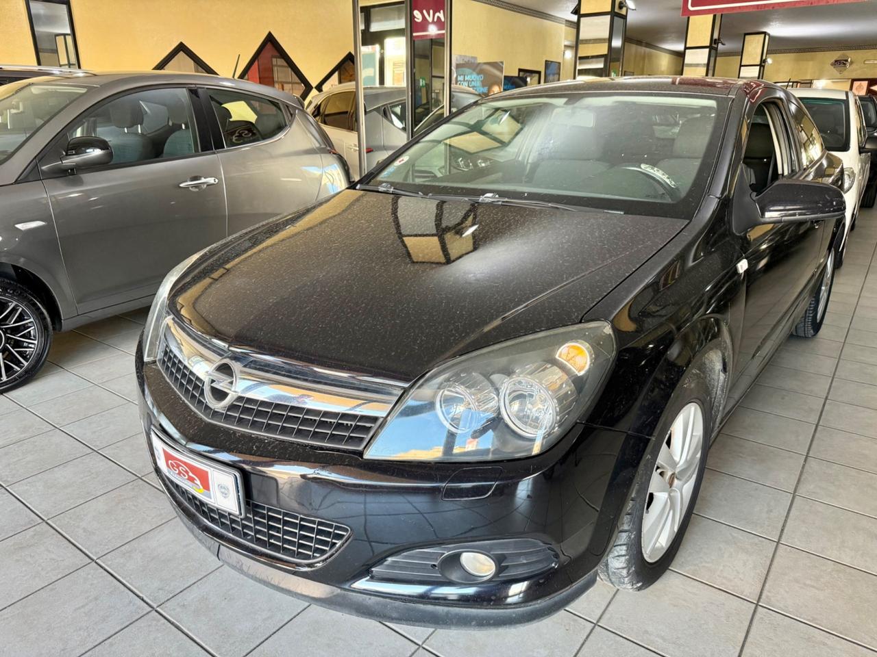 Opel Astra GTC 1.3 CDTI 3 porte Enjoy