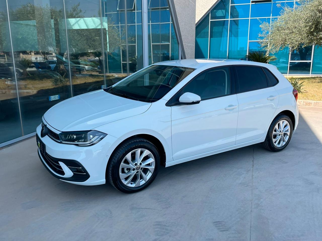Volkswagen Polo 1.0 Style possibilità noleggio no scoring