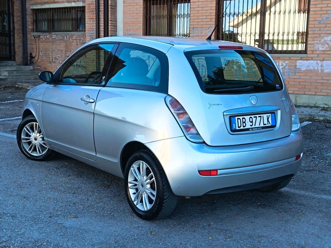 Lancia Ypsilon 1.3 MJT 75 CV NEOPATENTATI