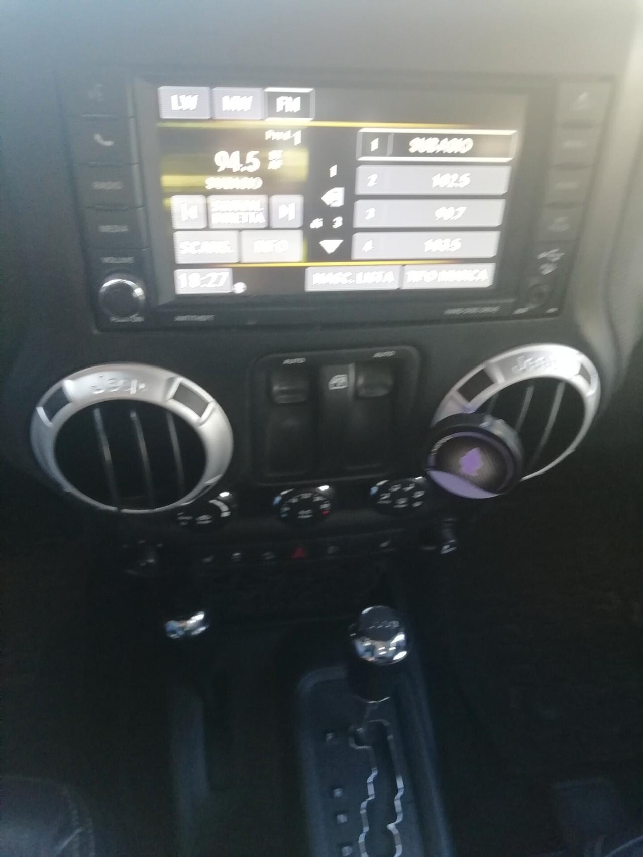 Jeep Wrangler 2.8 CRD DPF Sahara Auto