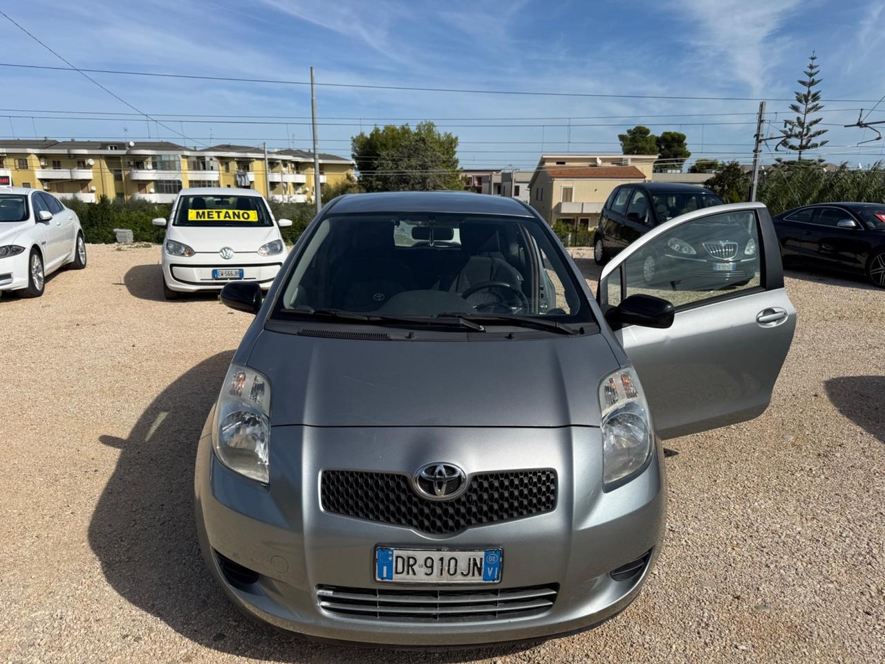Toyota Yaris 1.0 3 porte benzina ️ 1.990€