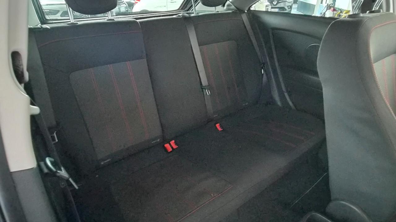 Opel Corsa 1.4 16V 3 porte Sport (OK NEOPATENTATI)