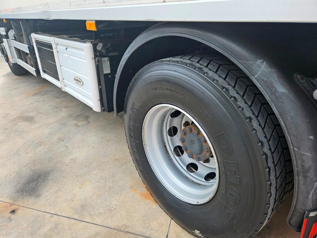 MERCEDES AXOR 1833 FRIGO CON PEDANA-2011