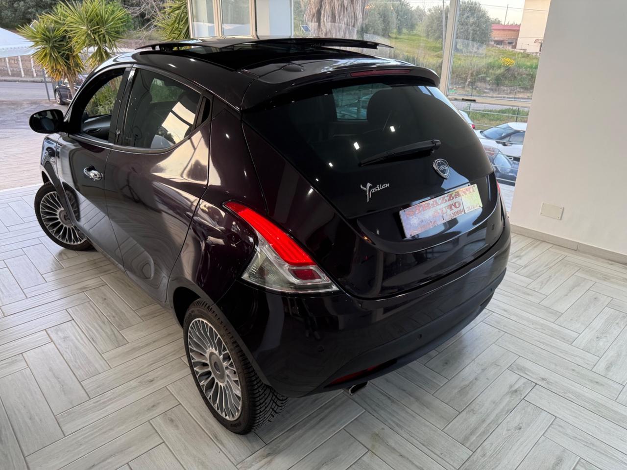 Lancia Ypsilon 1.3MJT95cv Platinum+TETTO APRIBILE2014