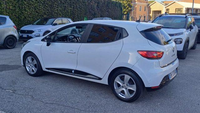 RENAULT Clio 1.2 16V 5 porte Live!