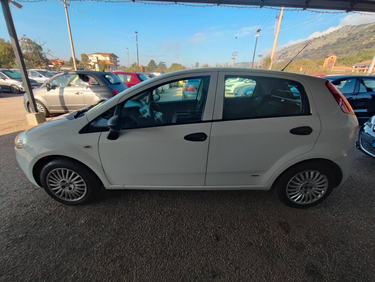 Fiat Punto 1.3 MJT 16V 5p. 4p.ti Active Van AUTOCARRO