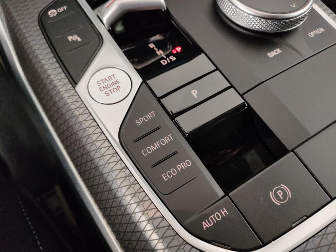 BMW 320d Touring mhev 48V MSport auto