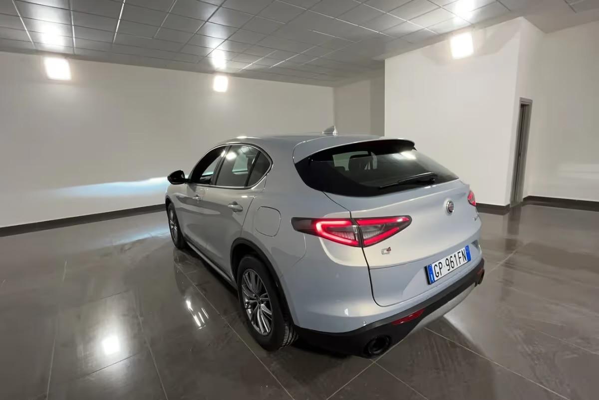 Alfa Romeo Stelvio 2.2 Turbodiesel 210 CV AT8 Q4 Competizione